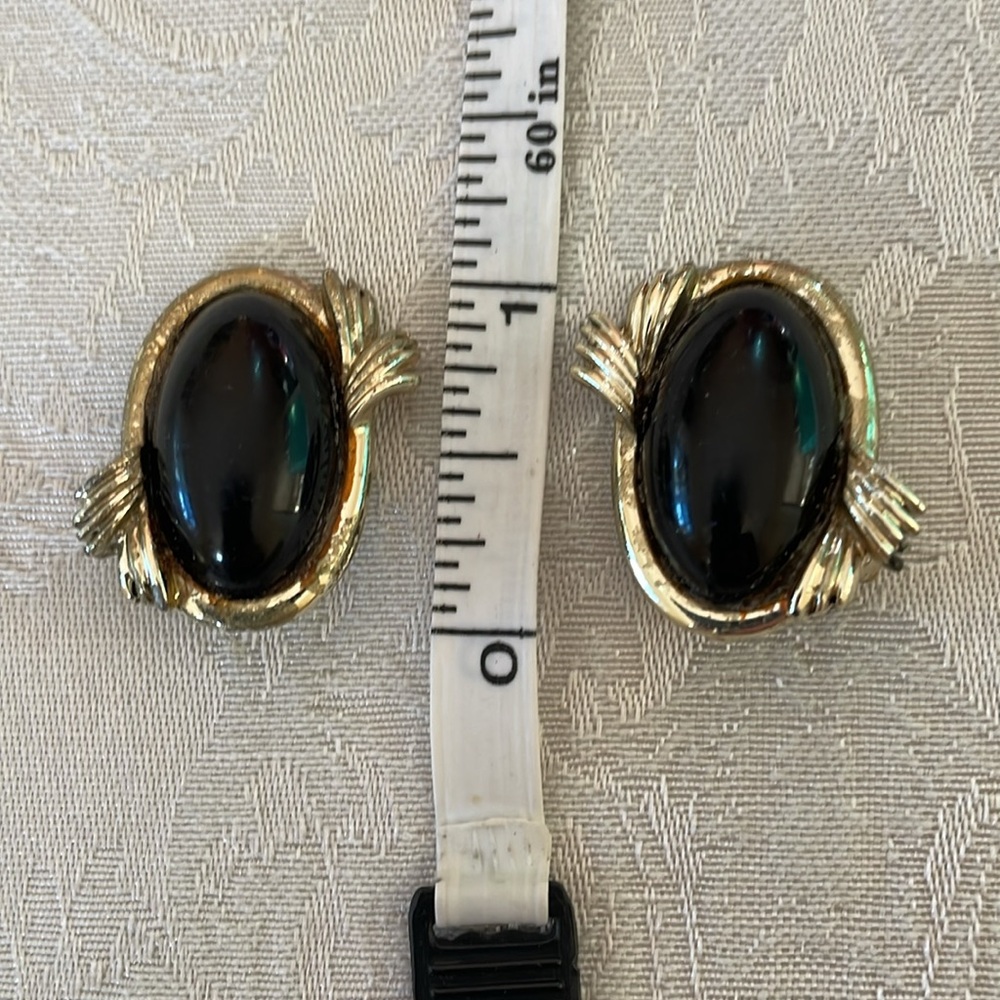 Vintage CORO Gold and Black Clip-On Earrings - Picture 4 of 4